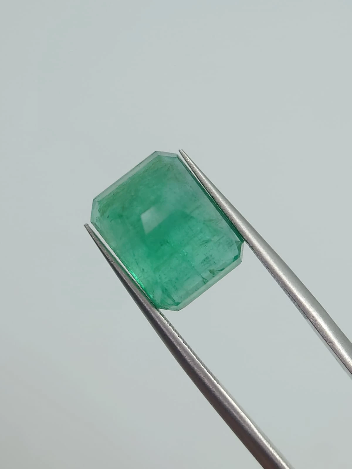 8.39ct Natural Emerald Rectangular cut Loose Gemstone From Panjshir Afghanistan — view 2